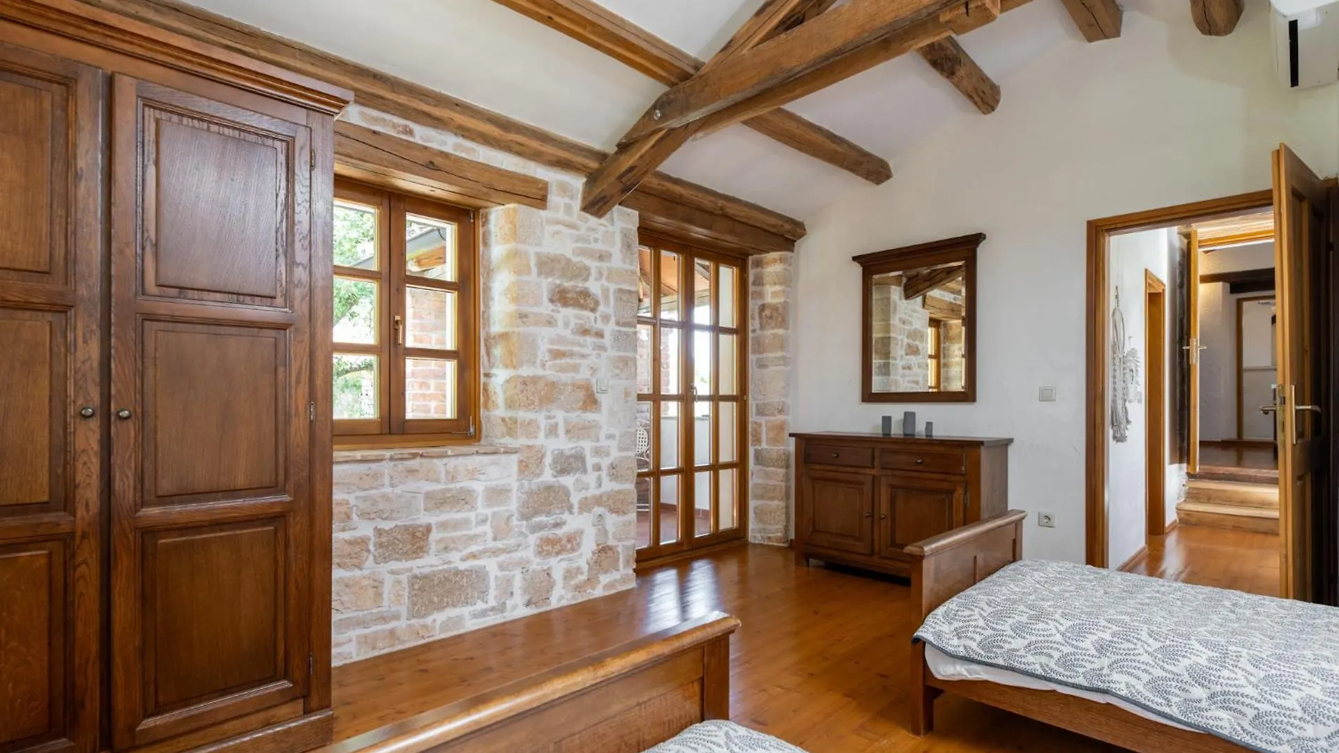 Little Owl Estate - Authentic Istrian Stone Villa Bacva