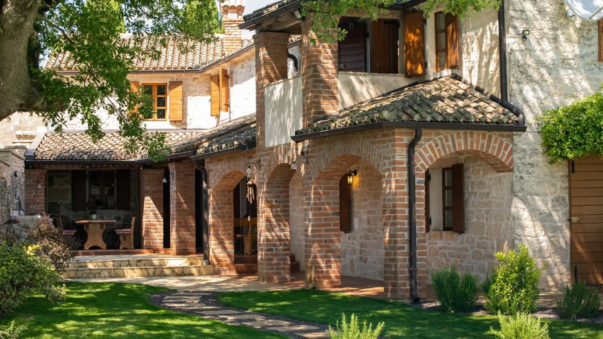 Little Owl Estate - Authentic Istrian Stone Villa Bacva