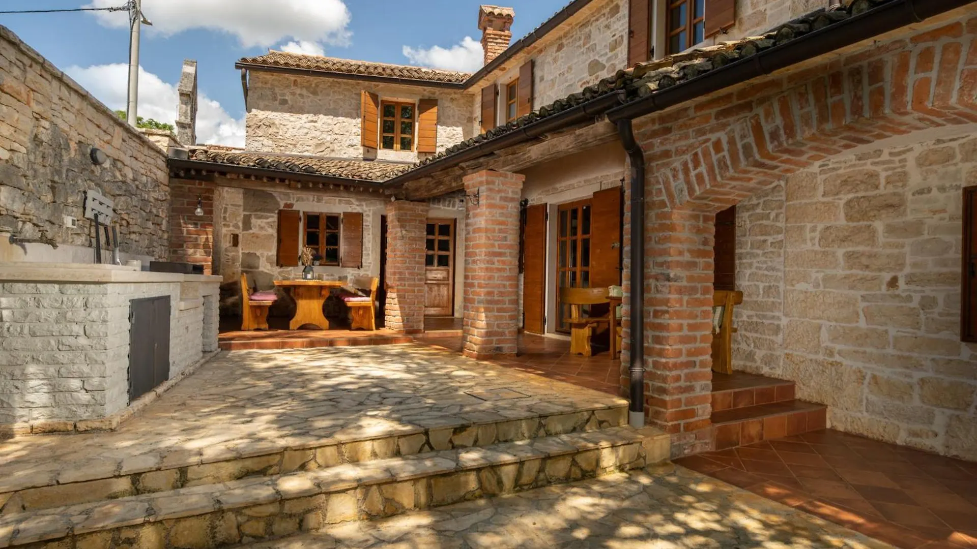 Little Owl Estate - Authentic Istrian Stone Villa Bacva Croatia