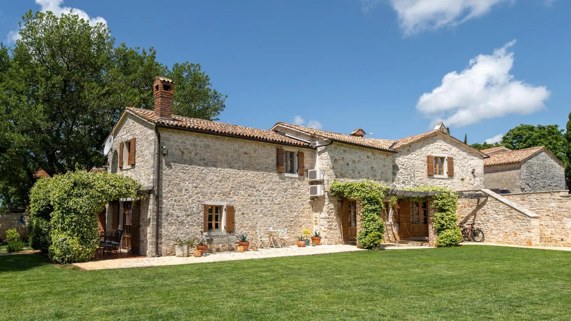 Little Owl Estate - Authentic Istrian Stone Villa Bacva